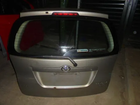 Πορτ-Μπαγκάζ για TOYOTA COROLLA VERSO (2001 - 2004) (E120) Πορτ-Μπαγκάζ για TOYOTA COROLLA VERSO (2001 - 2004) (E120)