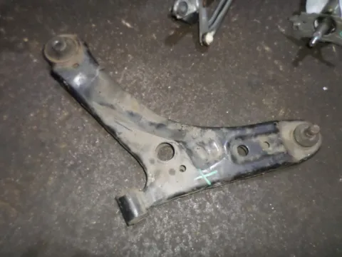 Ψαλίδι Εμπρός Αριστερό για KIA PICANTO (2004 - 2008) (BA) Ψαλίδι Εμπρός Αριστερό για KIA PICANTO (2004 - 2008) (BA)