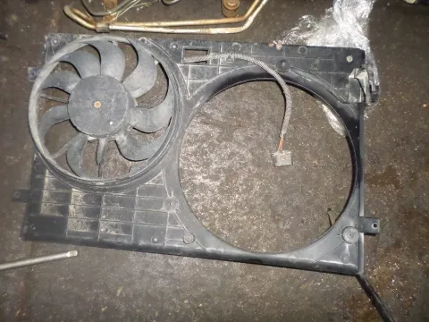 Βεντιλατέρ Ψυγείου Κινητήρα (Νερού) για VW GOLF (1998 - 2004) Mk4 (1J1) Βεντιλατέρ Ψυγείου Κινητήρα (Νερού) για VW GOLF (1998 - 2004) Mk4 (1J1)