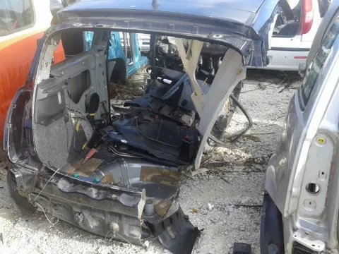 Τροπέτο Πίσω Χωρίς Άξονα Με Θόλο Και Σασί για LANCIA YPSILON (2003 - 2006) (843) , (2006 - 2012) (843) *Δ* Τροπέτο Πίσω Χωρίς Άξονα Με Θόλο Και Σασί για LANCIA YPSILON (2003 - 2006) (843) , (2006 - 2012) (843) *Δ*
