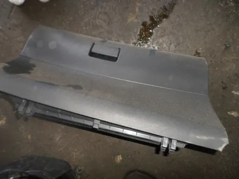 Ντουλαπάκι για TOYOTA AURIS (2009 - 2013) Ντουλαπάκι για TOYOTA AURIS (2009 - 2013)
