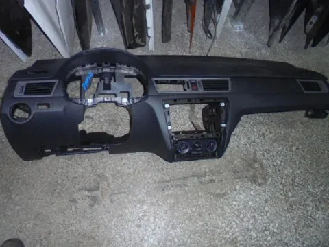 Σετ Αερόσακων Εμπρός (με Ταμπλό) για SKODA RAPID (2012 - ) ( ) *Γ* Σετ Αερόσακων Εμπρός (με Ταμπλό) για SKODA RAPID (2012 - ) ( ) *Γ*