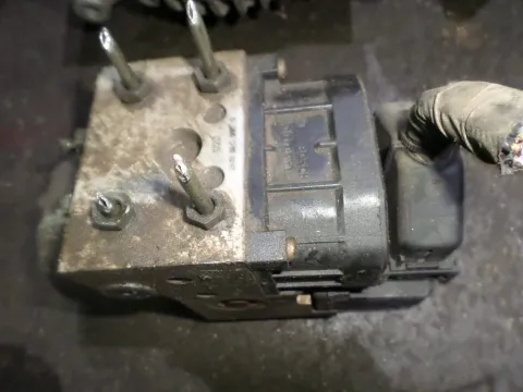 Μονάδα ABS (0265216586) για NISSAN PRIMERA (1999 - 2001) (P11) Μονάδα ABS (0265216586) για NISSAN PRIMERA (1999 - 2001) (P11)