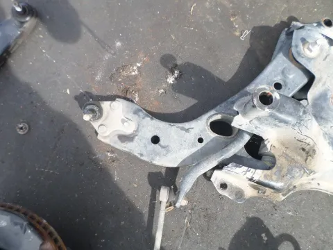 Ψαλίδι Εμπρός Δεξί για TOYOTA RAV-4 (2006 - 2009) (XA30) Ψαλίδι Εμπρός Δεξί για TOYOTA RAV-4 (2006 - 2009) (XA30)