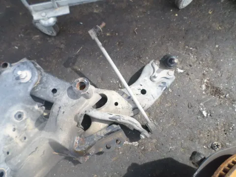 Ψαλίδι Εμπρός Αριστερό για TOYOTA RAV-4 (2006 - 2009) (XA30)