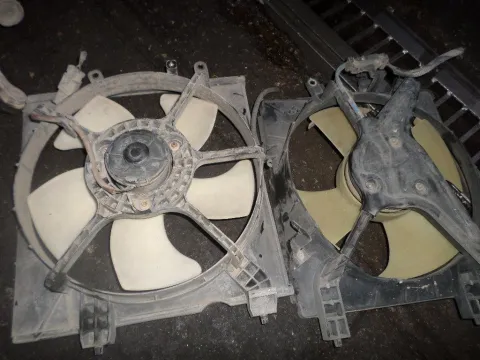 Σετ Βεντιλατέρ Νερού-A/C για HONDA CIVIC (2001 - 2003) (EP - S - U - V - M) , (2004 - 2005) (EP - S - U - V - M) Σετ Βεντιλατέρ Νερού-A/C για HONDA CIVIC (2001 - 2003) (EP - S - U - V - M) , (2004 - 2005) (EP - S - U - V - M)