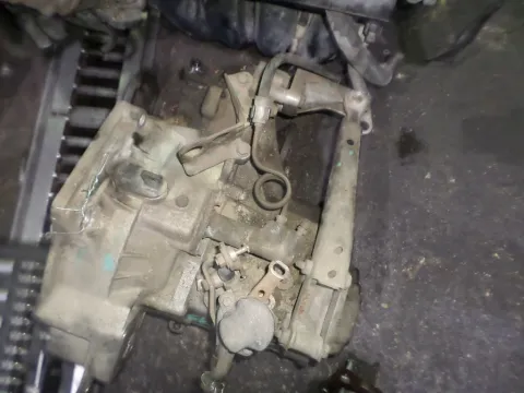 Κιβώτιο Ταχυτήτων (Σασμάν) Χειροκίνητο για VW PASSAT (1989 - 1993) (3A2 - 35I) 1600 Κιβώτιο Ταχυτήτων (Σασμάν) Χειροκίνητο για VW PASSAT (1989 - 1993) (3A2 - 35I) 1600