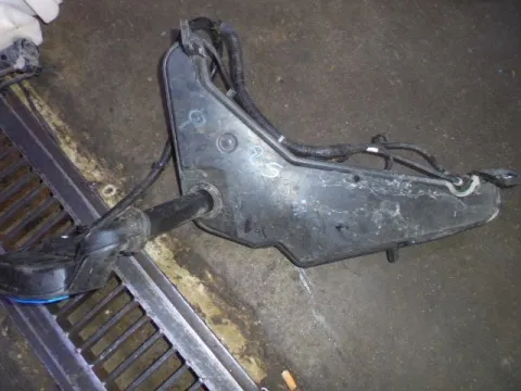 Δοχείο Υαλοκαθαριστήρων Με Μοτέρ για AUDI Q5 (2008 - 2013) (8R) Δοχείο Υαλοκαθαριστήρων Με Μοτέρ για AUDI Q5 (2008 - 2013) (8R)
