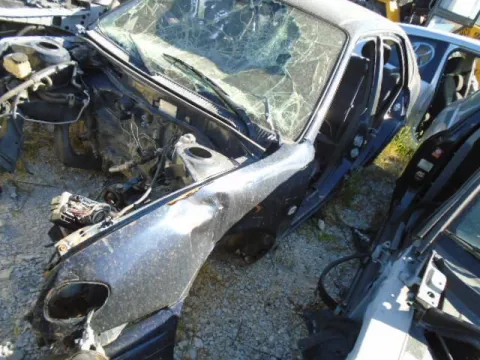 Τροπέτο Πίσω Με Άξονα Με Θόλουs Και Σασί για TOYOTA COROLLA (2000 - 2002) (ZE111) Liftback - 5dr *Δ* -  Τροπέτο Πίσω Με Άξονα Με Θόλουs Και Σασί για TOYOTA COROLLA (2000 - 2002) (ZE111) Liftback - 5dr *Δ* -