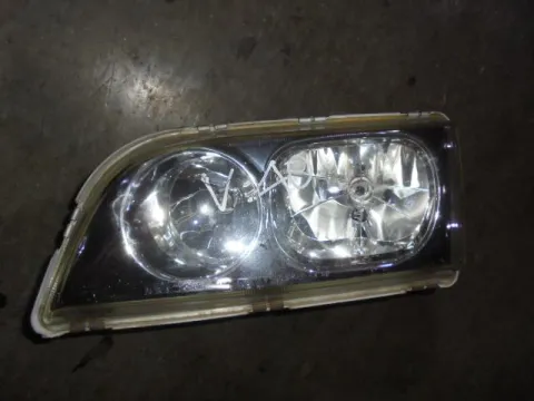 Φανάρι Εμπρός Αριστερό για VOLVO S40 (2000 - 2003) (VS) Φανάρι Εμπρός Αριστερό για VOLVO S40 (2000 - 2003) (VS)
