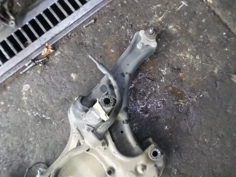Ψαλίδι Εμπρός Δεξί για SKODA SUPERB (2008 - 2013) (3T4-5) 2000 (CFGB) Diesel 170 TDI Ψαλίδι Εμπρός Δεξί για SKODA SUPERB (2008 - 2013) (3T4-5) 2000 (CFGB) Diesel 170 TDI