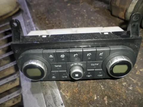 Χειριστήρια Καλοριφέρ (27500JD40C) για NISSAN QASHQAI (2007 - 2010) (J10) (JJ10) Χειριστήρια Καλοριφέρ (27500JD40C) για NISSAN QASHQAI (2007 - 2010) (J10) (JJ10)