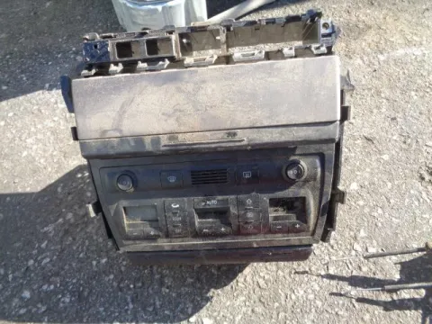 Χειριστήρια Καλοριφέρ Με Κονσόλα για AUDI A6 (2001 - 2004) (4B) Χειριστήρια Καλοριφέρ Με Κονσόλα για AUDI A6 (2001 - 2004) (4B)