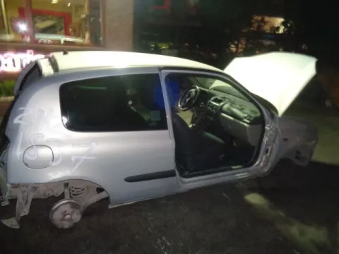 Τροπέτο Αμάξι κομπλέ Δεν Έχει Μηχανή Και Σασμάν για RENAULT CLIO (2001 - 2005) (BB_) (CB_) (CB) Hatchback - 3dr *Δ* -  Τροπέτο Αμάξι κομπλέ Δεν Έχει Μηχανή Και Σασμάν για RENAULT CLIO (2001 - 2005) (BB_) (CB_) (CB) Hatchback - 3dr *Δ* -