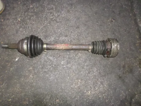 Ημιαξόνιο Εμπρός Αριστερό για VW GOLF (1992 - 1998) Mk3 (1H1) Ημιαξόνιο Εμπρός Αριστερό για VW GOLF (1992 - 1998) Mk3 (1H1)