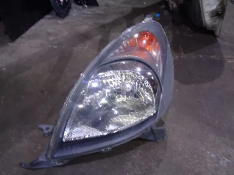 Φανάρι Εμπρός Αριστερό για TOYOTA YARIS VERSO (1999 - 2002) (XP20) Φανάρι Εμπρός Αριστερό για TOYOTA YARIS VERSO (1999 - 2002) (XP20)