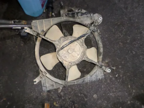 Βεντιλατέρ Ψυγείου Κινητήρα (Νερού) για SUZUKI BALENO (1998 - 2001) (SY) Βεντιλατέρ Ψυγείου Κινητήρα (Νερού) για SUZUKI BALENO (1998 - 2001) (SY)