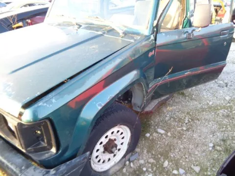 Τροπέτο Αμάξι Κουφάρι με Ζαντολάστιχα 235/70/16  για ISUZU TROOPER (1981- 1986) (UBS) *Δ* -  Τροπέτο Αμάξι Κουφάρι με Ζαντολάστιχα 235/70/16  για ISUZU TROOPER (1981- 1986) (UBS) *Δ* -
