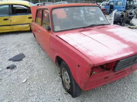 Τροπέτο Αμάξι κομπλέ Δεν Έχει Μηχανή Έχει Σασμάν 4αρι για LADA 2105 (1981- ) 1200cc *ΔΒ* -  Τροπέτο Αμάξι κομπλέ Δεν Έχει Μηχανή Έχει Σασμάν 4αρι για LADA 2105 (1981- ) 1200cc *ΔΒ* -
