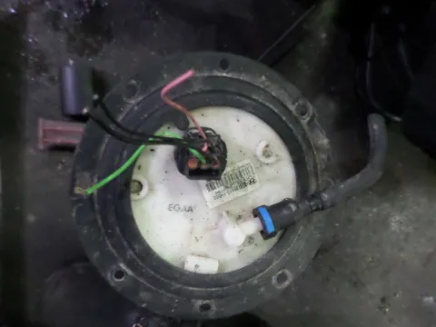 Αντλία Καυσίμου (Τρόμπα Βενζίνης) για HYUNDAI i30 (2007 - 2012) Αντλία Καυσίμου (Τρόμπα Βενζίνης) για HYUNDAI i30 (2007 - 2012)