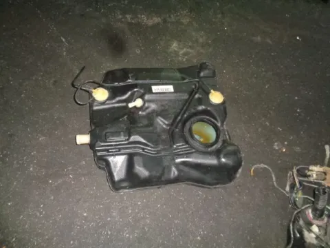 Δεξαμενή Καυσίμου (Ρεζερβουάρ) για FORD FIESTA (2002 - 2005) Mk5a , (2006 - 2008) Mk5b *Δ* 76475 Δεξαμενή Καυσίμου (Ρεζερβουάρ) για FORD FIESTA (2002 - 2005) Mk5a , (2006 - 2008) Mk5b *Δ* 76475