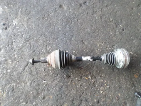 Ημιαξόνιο Εμπρός Αριστερό για VW GOLF (2009 - 2013) Mk6 (5K1) Ημιαξόνιο Εμπρός Αριστερό για VW GOLF (2009 - 2013) Mk6 (5K1)