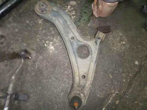 Ψαλίδι Εμπρός Δεξί για HYUNDAI GETZ (2002 - 2005) (TB) Ψαλίδι Εμπρός Δεξί για HYUNDAI GETZ (2002 - 2005) (TB)