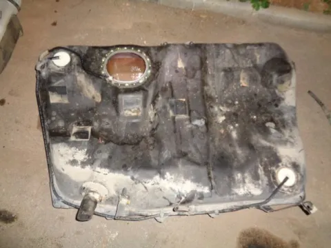 Δεξαμενή Καυσίμου (Ρεζερβουάρ) για TOYOTA AVENSIS (1997 - 2000) (T220) , (2000 - 2003) (T220) *ΔΒ* Δεξαμενή Καυσίμου (Ρεζερβουάρ) για TOYOTA AVENSIS (1997 - 2000) (T220) , (2000 - 2003) (T220) *ΔΒ*