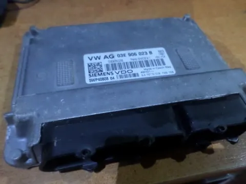 Εγκέφαλος Κινητήρα (03Ε906023Β) για SKODA FABIA (2007 - 2011) ΤΕΛΑΡΟ 4*253652 Εγκέφαλος Κινητήρα (03Ε906023Β) για SKODA FABIA (2007 - 2011) ΤΕΛΑΡΟ 4*253652