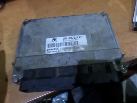 Εγκέφαλος Κινητήρα (06A906033K) για SKODA OCTAVIA (2000 - 2008) 4 (1U2-5) Εγκέφαλος Κινητήρα (06A906033K) για SKODA OCTAVIA (2000 - 2008) 4 (1U2-5)
