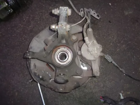 Ακραξόνιο Εμπρός Αριστερό Με ABS για TOYOTA COROLLA (2002 - 2004) (E120) Ακραξόνιο Εμπρός Αριστερό Με ABS για TOYOTA COROLLA (2002 - 2004) (E120)