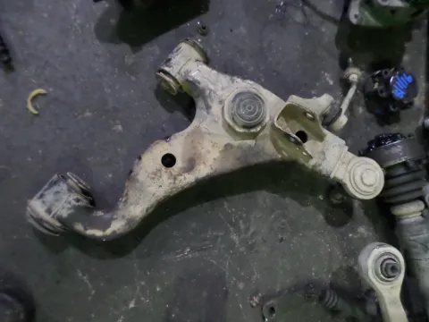 Ψαλίδι Εμπρός Δεξί για TOYOTA HI-LUX (2001 - 2005) (KDN140-170) Ψαλίδι Εμπρός Δεξί για TOYOTA HI-LUX (2001 - 2005) (KDN140-170)