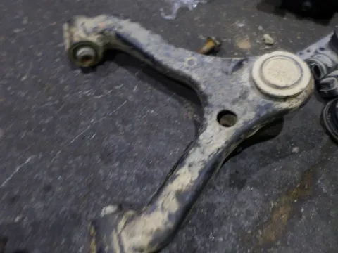 Ψαλίδι Εμπρός Δεξί Άνω για TOYOTA HI-LUX (2001 - 2005) (KDN140-170) Ψαλίδι Εμπρός Δεξί Άνω για TOYOTA HI-LUX (2001 - 2005) (KDN140-170)
