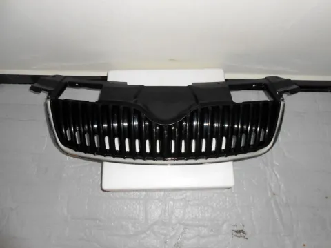 Μάσκα Μαύρη (Με Κάτω Χρώμιο) για SKODA FABIA (2007 - 2011) Μάσκα Μαύρη (Με Κάτω Χρώμιο) για SKODA FABIA (2007 - 2011)