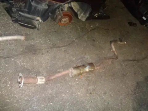 Καζανάκι Εξάτμισης Πίσω για VW PASSAT (2000 - 2005) (3B3) *Α* Καζανάκι Εξάτμισης Πίσω για VW PASSAT (2000 - 2005) (3B3) *Α*