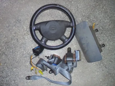 Σετ Αερόσακων Εμπρός (χ.Ταμπλό) για CHEVROLET - DAEWOO KALOS (2003 - 2004) (T200) *Γ* Σετ Αερόσακων Εμπρός (χ.Ταμπλό) για CHEVROLET - DAEWOO KALOS (2003 - 2004) (T200) *Γ*
