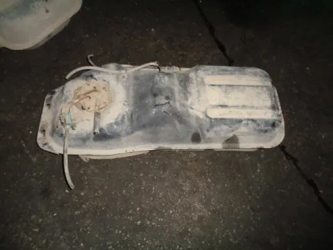 Δεξαμενή Καυσίμου (Ρεζερβουάρ) για MITSUBISHI L300 (1980 - 1984) (L) , (1985 - 1988) (L)  *ΔΒ* Δεξαμενή Καυσίμου (Ρεζερβουάρ) για MITSUBISHI L300 (1980 - 1984) (L) , (1985 - 1988) (L)  *ΔΒ*