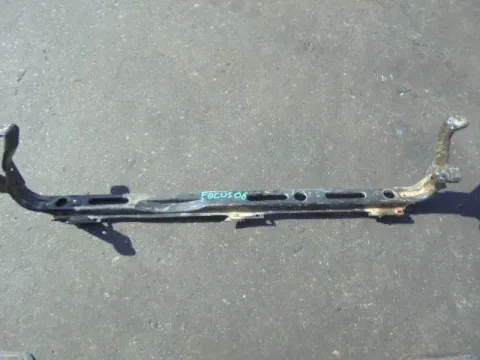 Τραβέρσα Μετώπης Κάτω (Ψυγείου) για FORD FOCUS (2004 - 2008) Mk2a (DA3 - C307) Τραβέρσα Μετώπης Κάτω (Ψυγείου) για FORD FOCUS (2004 - 2008) Mk2a (DA3 - C307)