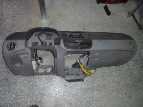 Ταμπλό για FIAT PUNTO (1999 - 2003) (188) *ΔΒ* Ταμπλό για FIAT PUNTO (1999 - 2003) (188) *ΔΒ*