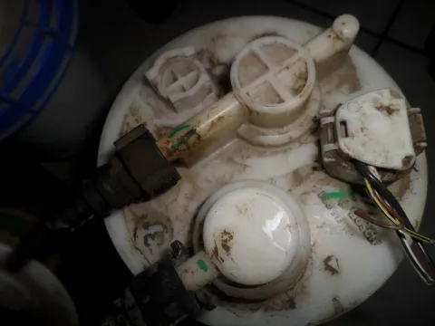 Αντλία Καυσίμου (Τρόμπα Βενζίνης) για TOYOTA AVENSIS (2003 - 2006) (T250) Αντλία Καυσίμου (Τρόμπα Βενζίνης) για TOYOTA AVENSIS (2003 - 2006) (T250)