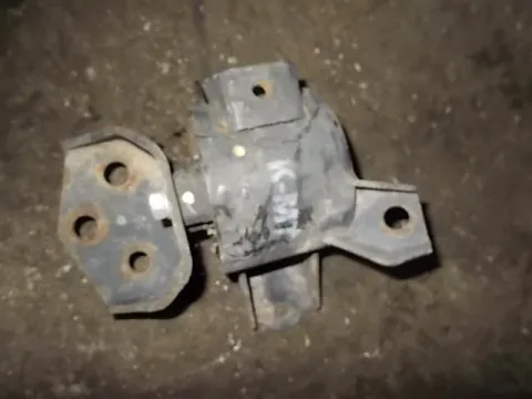Βάση Κιβωτίου (Σασμάν) Αριστερή για HYUNDAI i20 (2009 - 2011) Βάση Κιβωτίου (Σασμάν) Αριστερή για HYUNDAI i20 (2009 - 2011)