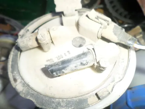 Αντλία Καυσίμου (Τρόμπα Βενζίνης) για RENAULT CLIO (1990 - 1994) (B57) (C57) Αντλία Καυσίμου (Τρόμπα Βενζίνης) για RENAULT CLIO (1990 - 1994) (B57) (C57)