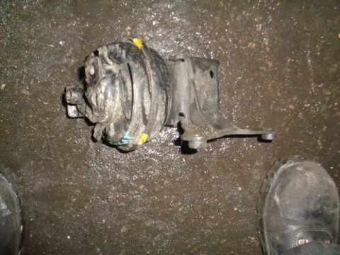 Βάση Μηχανής Δεξιά για VW PASSAT (2000 - 2005) (3B3) Βάση Μηχανής Δεξιά για VW PASSAT (2000 - 2005) (3B3)
