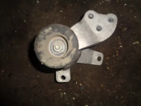 Βάση Μηχανής Δεξιά για MITSUBISHI COLT (2005 - 2008 ) (CZ) Βάση Μηχανής Δεξιά για MITSUBISHI COLT (2005 - 2008 ) (CZ)