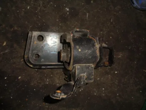 Βάση Κιβωτίου (Σασμάν) Αριστερή για TOYOTA RAV-4 (2006 - 2009) (XA30) Βάση Κιβωτίου (Σασμάν) Αριστερή για TOYOTA RAV-4 (2006 - 2009) (XA30)