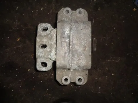 Βάση Μηχανής Δεξιά για VW GOLF (2004 - 2008) Mk5 (1K1) Βάση Μηχανής Δεξιά για VW GOLF (2004 - 2008) Mk5 (1K1)