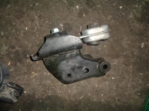 Βάση Μηχανής Δεξιά για NISSAN QASHQAI (2010 - 2014) ( ) Βάση Μηχανής Δεξιά για NISSAN QASHQAI (2010 - 2014) ( )