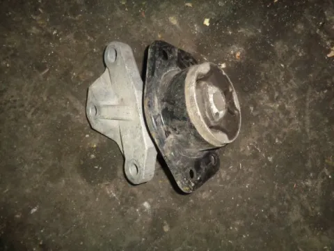 Βάση Κιβωτίου (Σασμάν) Αριστερή για MITSUBISHI COLT (2005 - 2008 ) (CZ) Βάση Κιβωτίου (Σασμάν) Αριστερή για MITSUBISHI COLT (2005 - 2008 ) (CZ)