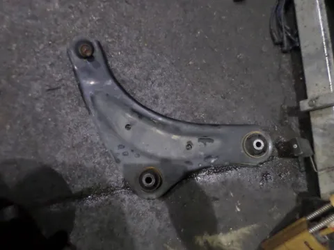 Ψαλίδι Εμπρός Δεξί για NISSAN JUKE (2010 - 2014)    ΠΑΛΕΤΑ *1*     *223238* Ψαλίδι Εμπρός Δεξί για NISSAN JUKE (2010 - 2014)    ΠΑΛΕΤΑ *1*     *223238*