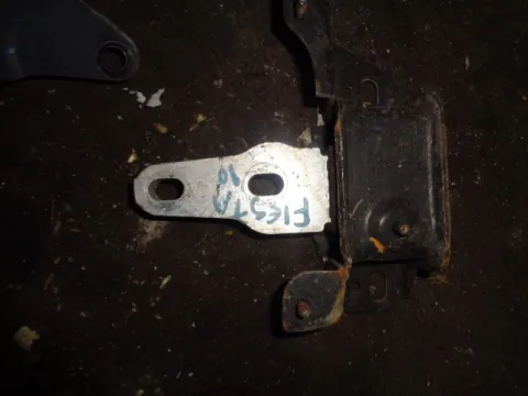 Βάση Κιβωτίου (Σασμάν) Αριστερή για FORD FIESTA (2008 - 2012) Mk6 (JA8) Βάση Κιβωτίου (Σασμάν) Αριστερή για FORD FIESTA (2008 - 2012) Mk6 (JA8)